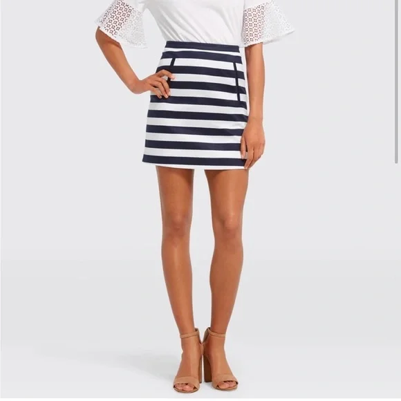 Draper James Navy & White Striped Mini Skirt. Size 0 - Picture 1 of 6
